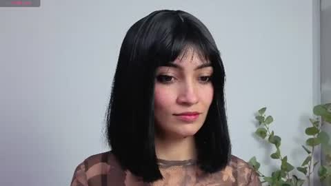 Snapshot of hanna_chloe chatting on July 2026 01:04:02 PM Sara online show from July 2026 01:04:02 PM