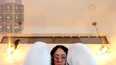 Snapshot of hanna_corne chatting on October 2025 01:29:01 PM HANNA online show from October 2025 01:29:01 PM