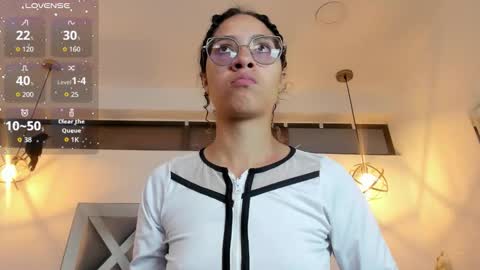 Snapshot of hanna_corne chatting on October 2025 02:10:01 PM HANNA online show from October 2025 02:10:01 PM