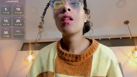 Snapshot of hanna_corne chatting on December 2025 12:09:01 PM HANNA online show from December 2025 12:09:01 PM