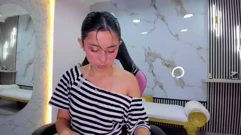 Hanna online show from November 2025 06:30:01 PM