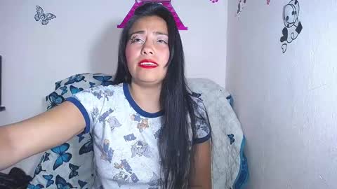 Snapshot of hanna_girl21 chatting on February 2025 04:51:02 AM HANNA online show from February 2025 04:51:02 AM