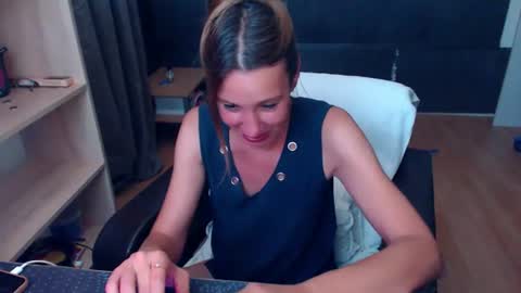 Snapshot of hanna_ha chatting on August 2026 06:35:02 PM hanna_ha online show from August 2026 06:35:02 PM