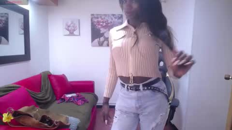 hanna_lamber online show from September 2025 12:29:01 PM