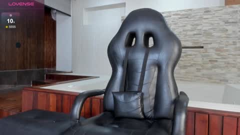 Hanna lens online show from February 2025 06:59:01 PM