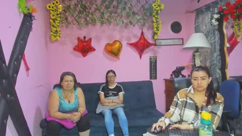 Snapshot of hanna_mature01 chatting on March 2026 11:57:01 AM Hanna online show from March 2026 11:57:01 AM