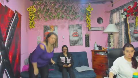 Snapshot of hanna_mature01 chatting on April 2026 11:54:02 AM Hanna online show from April 2026 11:54:02 AM