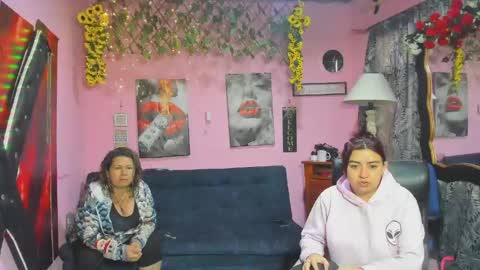 Snapshot of hanna_mature01 chatting on April 2026 11:55:02 AM Hanna online show from April 2026 11:55:02 AM