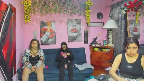Snapshot of hanna_mature01 chatting on April 2026 11:57:01 AM Hanna online show from April 2026 11:57:01 AM