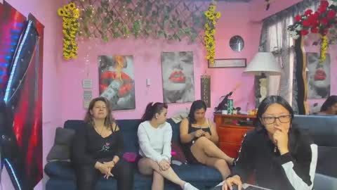 Snapshot of hanna_mature01 chatting on April 2026 12:20:02 PM Hanna online show from April 2026 12:20:02 PM