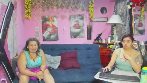 Snapshot of hanna_mature01 chatting on April 2026 12:09:02 PM Hanna online show from April 2026 12:09:02 PM