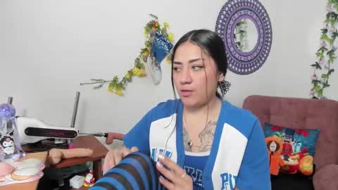 Snapshot of hanna_moore1 chatting on December 2024 04:30:02 PM Camila online show from December 2024 04:30:02 PM