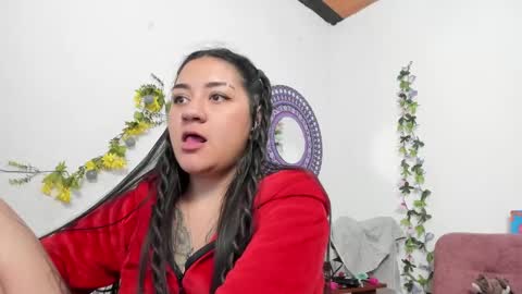 Snapshot of hanna_moore1 chatting on January 2025 09:43:01 PM Camila online show from January 2025 09:43:01 PM