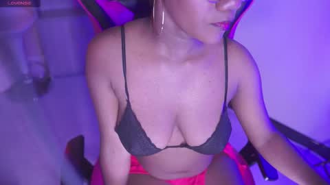 Snapshot of hanna_pierce chatting on September 2025 10:36:01 PM Hanna online show from September 2025 10:36:01 PM