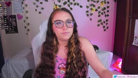 Snapshot of hanna_tm chatting on April 2026 06:18:01 AM Hanna online show from April 2026 06:18:01 AM