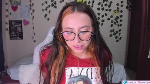 Snapshot of hanna_tm chatting on April 2026 06:03:01 AM Hanna online show from April 2026 06:03:01 AM