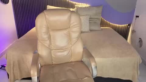 Snapshot of hanna_weist1 chatting on March 2026 04:18:01 AM Akane Tendo online show from March 2026 04:18:01 AM