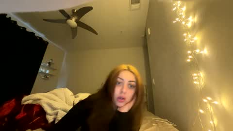 hannababy23 online show from October 2025 07:47:02 PM