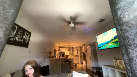 hannababy23 online show from October 2025 06:09:01 PM