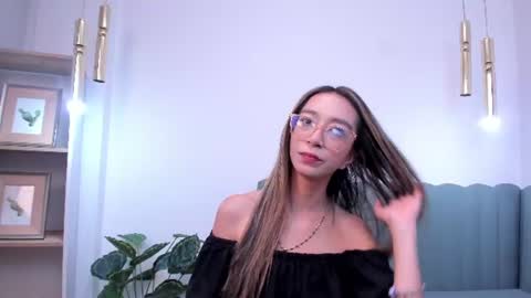 Snapshot of hannacarttier_ chatting on June 2026 12:09:02 PM Hanna Carttier online show from June 2026 12:09:02 PM