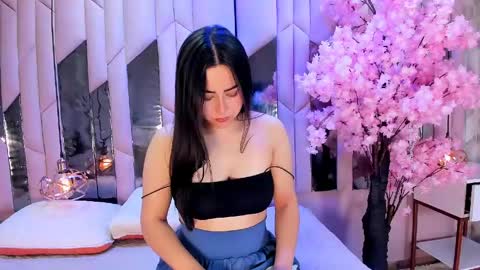 Snapshot of hannacollins_2 chatting on April 2026 02:56:01 PM hannacollins_2 online show from April 2026 02:56:01 PM