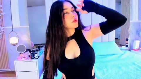 Snapshot of hannacollins_2 chatting on July 2026 01:06:02 PM hannacollins_2 online show from July 2026 01:06:02 PM