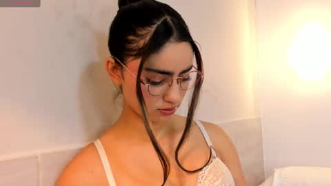 Hanna Connor online show from September 2025 11:37:01 AM