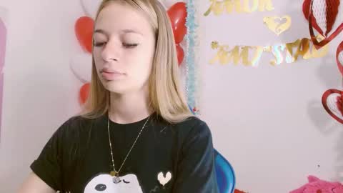 Snapshot of hannah_026 chatting on September 2025 11:21:01 AM Hannah 027 online show from September 2025 11:21:01 AM