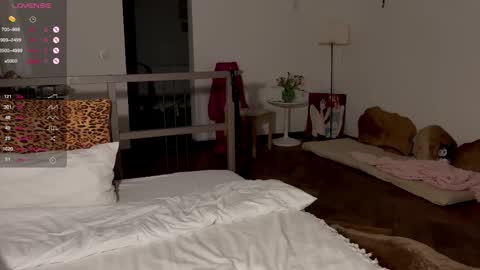 Snapshot of hannah_allin chatting on February 2025 05:49:02 PM Hannah Allin online show from February 2025 05:49:02 PM