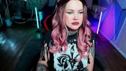 Snapshot of hannah_chaos chatting on September 2025 08:36:02 AM Hannah online show from September 2025 08:36:02 AM