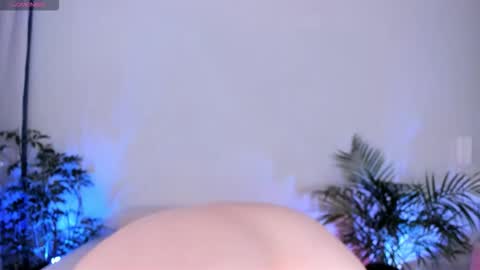 Hannah online show from November 2025 06:04:02 AM