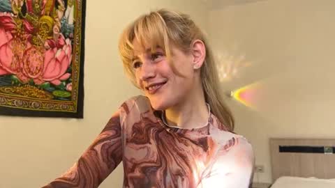 hannah levis  online show from March 2026 07:22:02 AM