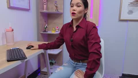 Maira online show from March 2026 08:04:02 PM