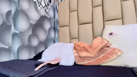 hannah_teehn online show from November 2025 07:14:02 PM