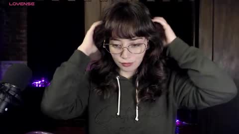 Hannah online show from December 2025 12:59:02 AM