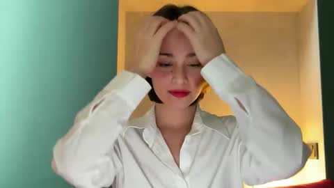 hannahinto online show from April 2026 02:36:02 PM