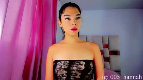 hannahsmit_ online show from September 2025 11:31:02 AM