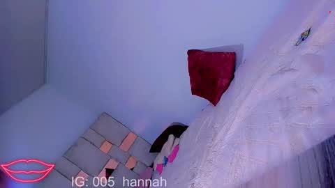 hannahsmit_ online show from December 2025 11:47:01 AM