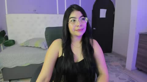 Snapshot of hannalee333 chatting on June 2026 08:44:01 PM Hanna online show from June 2026 08:44:01 PM