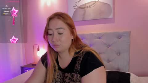 hannamartinn_ online show from November 2025 01:49:01 AM