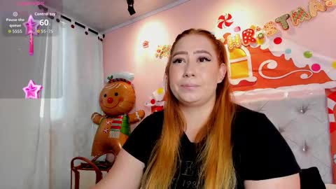 hannamartinn_ online show from December 2025 02:59:02 PM
