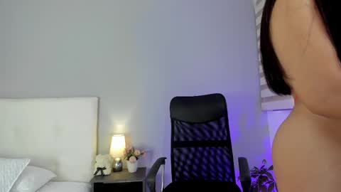 Snapshot of hannamartinnez chatting on February 2025 08:56:01 PM hannamartinnez online show from February 2025 08:56:01 PM