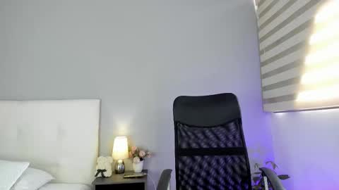 Snapshot of hannamartinnez chatting on February 2025 05:28:01 PM hannamartinnez online show from February 2025 05:28:01 PM