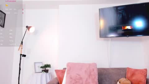 Hanna Os online show from January 2025 01:14:02 PM