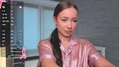 Snapshot of hannavaile chatting on October 2025 07:29:01 AM Hanna online show from October 2025 07:29:01 AM