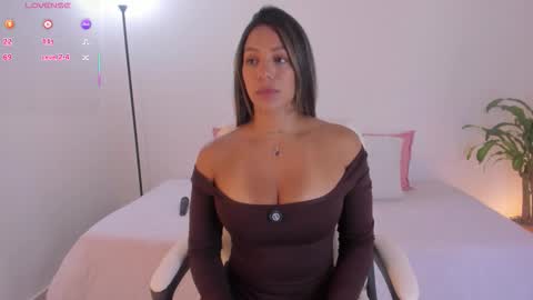 Hanna Williams  online show from March 2026 05:30:01 PM