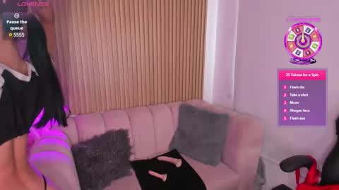 Hannie ws online show from December 2024 02:10:01 PM