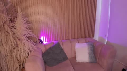 Hannie ws online show from January 2025 01:11:01 PM