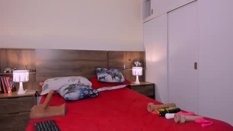 taylor live   online show from February 2025 09:15:02 PM