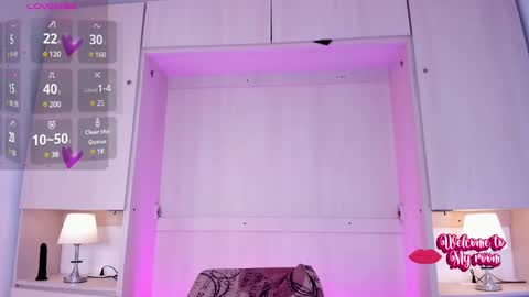 hannyk_ online show from March 2025 05:45:01 PM